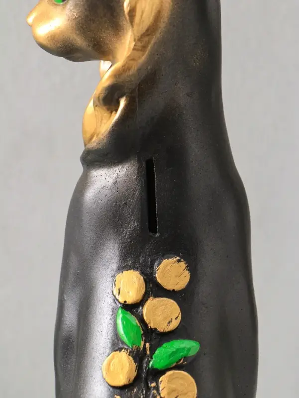 Копилка для денег &laquo;Кошка Маркиза с деньгами&raquo;, гипс, 48&times;18&times;15 см