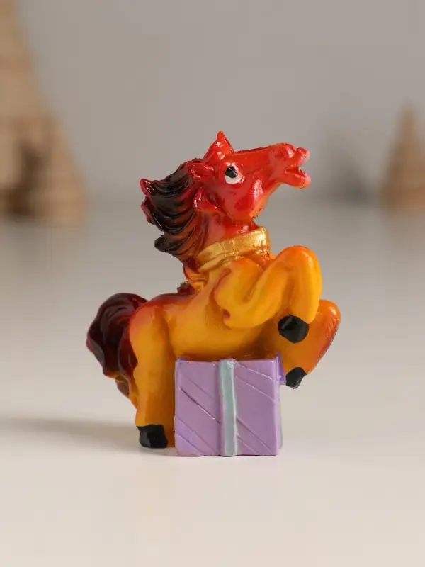 Сувенир полистоун Сувенир полистоун "Новогодняя лошадка в шарфике" МИКС 6х2,5х6,8 см