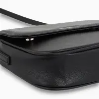 Сумка женская мессенджер TEXTURA на магните, 25&times;7.5&times;19 см, чёрный