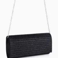 Сумка-клатч на магните, на серебристой цепочке, чёрная