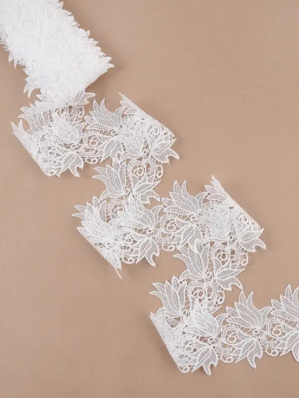 Кружево гипюровое, 90 мм, 9&plusmn;0.5 м, цвет белый