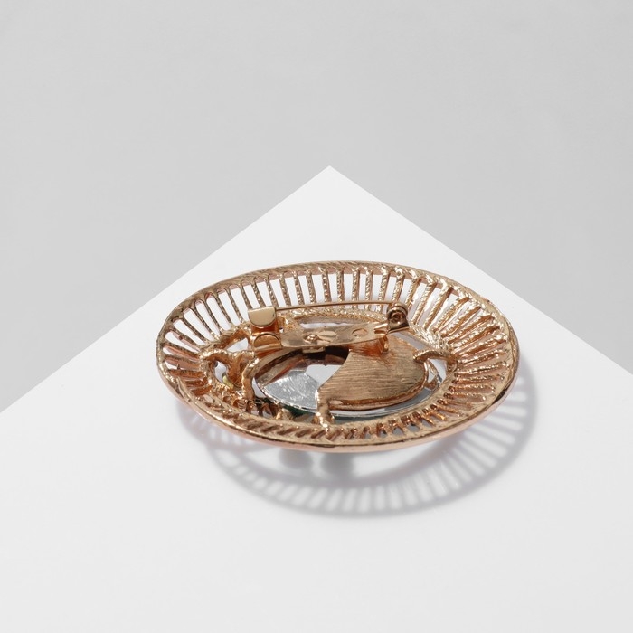 Брошь «Око», цвет изумрудный в золоте Брошь «Око», цвет изумрудный в золоте