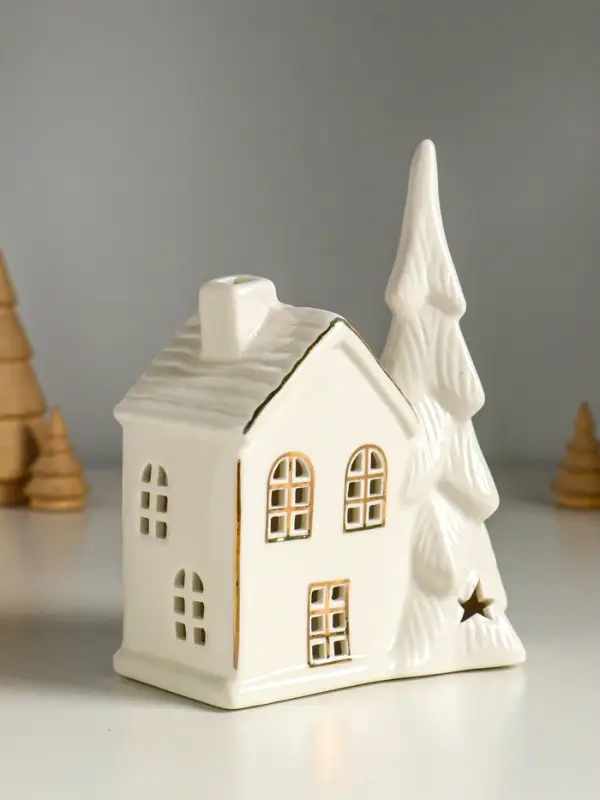 Сувенир керамика свет "Ель у домика" белый с золотом 12х7,5х16 см
