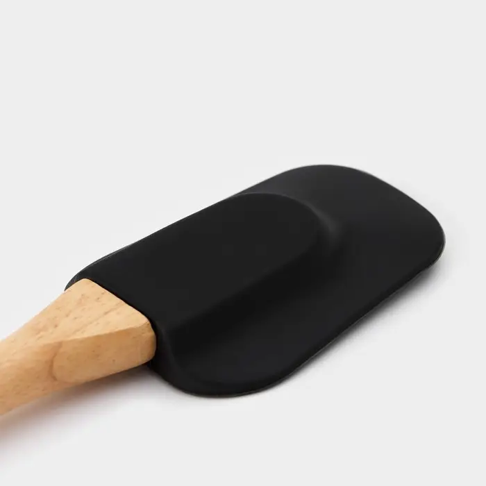 Лопатка Доляна «Макота», 26,5×6,5 см, цвет бежевый/черный Лопатка Доляна «Макота», 26,5×6,5 см, цвет бежевый/черный