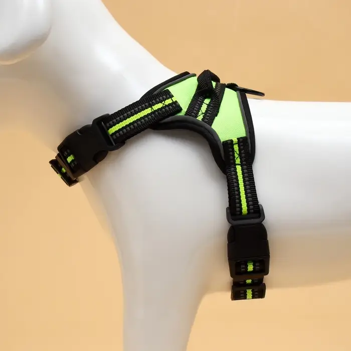 Шлейка улучшенная К7, размер S, ОГ 44-55 см, вес 5-9 кг, мягкая, светоотражающая, зелёная