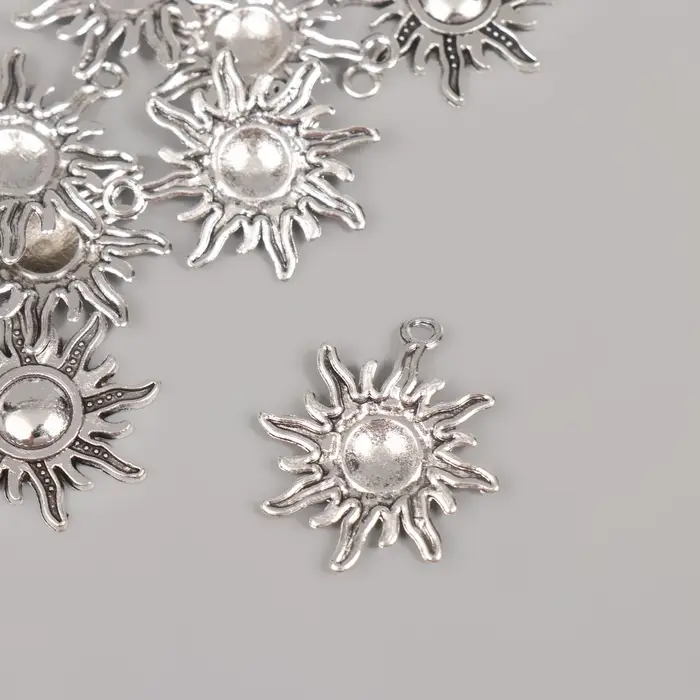 Металлический элемент, декоративная подвеска &laquo;Арт Узор. Яркое солнышко&raquo;, серебро, 2.8&times;2.5 см