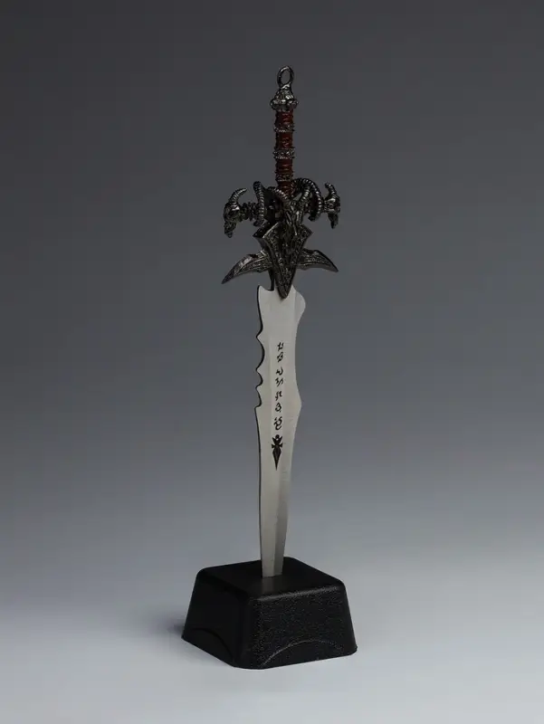 Макет оружия &laquo;Сувенирный меч на подставке. Остриё&raquo;, подарочный набор, 8.5&times;3.5&times;27 см