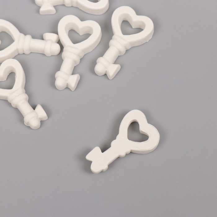 Декор для творчества полистоун Декор для творчества полистоун "Ключик с сердечком" белый набор 6 шт 2х3 см