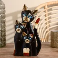 Сувенир дерево "Три кошечки с белыми лапками" 5х14х25 см