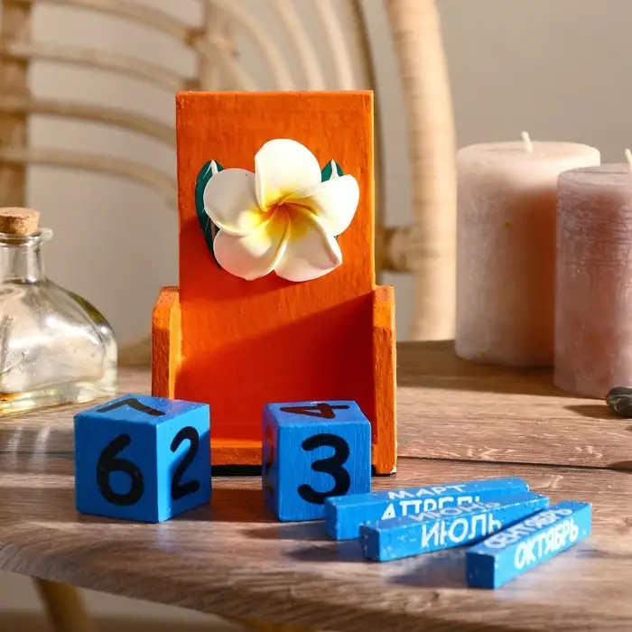 Календарь настольный дерево Календарь настольный дерево "Большой цветок" 10,5х5х15 см