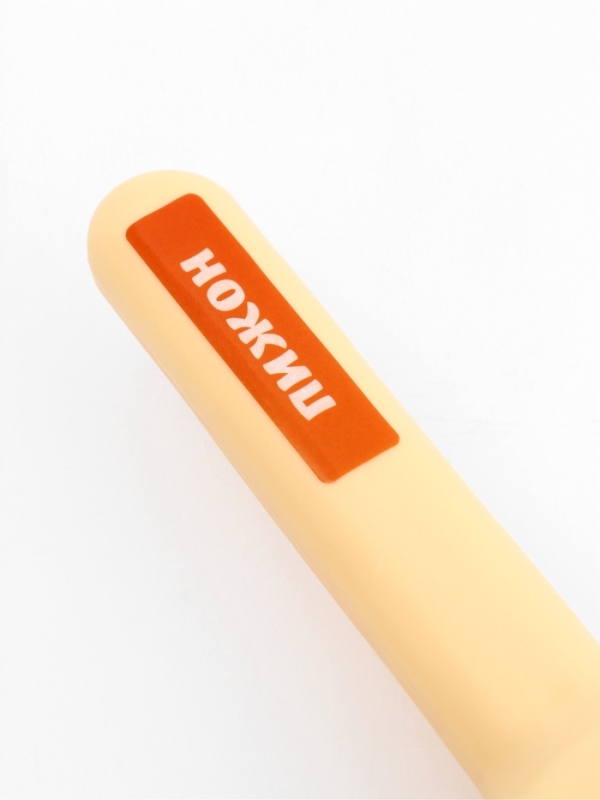 Пуходерка пластиковая Пуходерка пластиковая "Петушок" с самоочисткой, 8,7 х 22 см, жёлтая