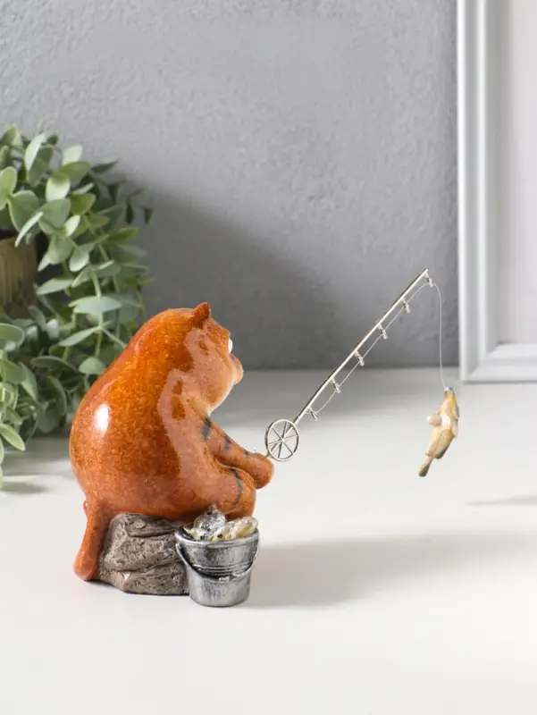 Фигурка полистоун лак &laquo;Рыжий кот на рыбалке&raquo;, 12.5&times;10&times;18 см