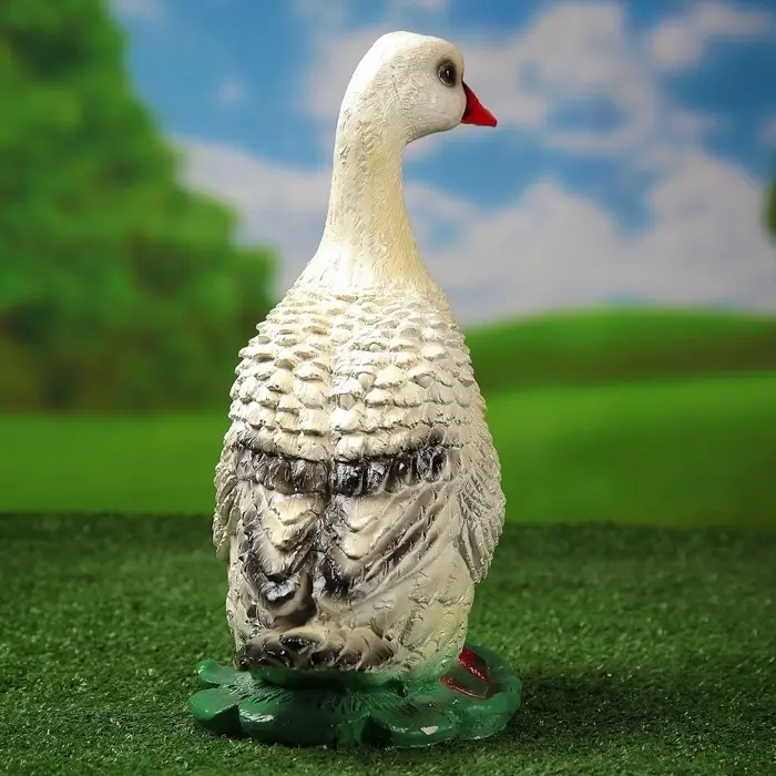 Садовая фигура из гипса &laquo;Московская утка&raquo;, 37&times;17&times;21 см