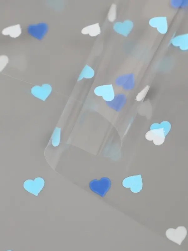 Плёнка для цветов &laquo;Сердечки конфетти&raquo;, прозрачный/сине-голубой, 0.7&times;7.6 м, 40 мкм, 200 г