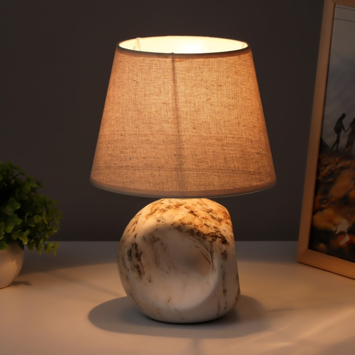 Лампа настольная  Лампа настольная "Аделия" 1x40Вт E14 бежевый 14,5х14,5x20,5 см RISALUX