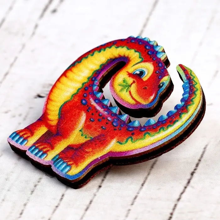 Деревянный значок «Диплодок» Деревянный значок «Диплодок»