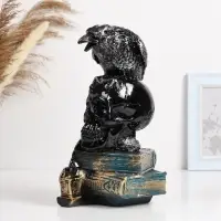 Копилка для денег &laquo;Ворон на черепе&raquo;, гипс