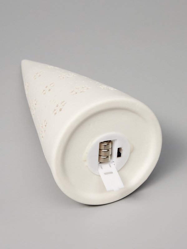 Светодиодная фигура Светодиодная фигура "Елка со снежинками" 22х9х9, 1 LED, LR44x3(в компл.), Т/БЕЛЫЙ