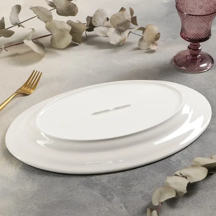 Блюдо сервировочное c утолщённым краем Доляна White Label, 37&times;23.5&times;3 см, фарфор, белое