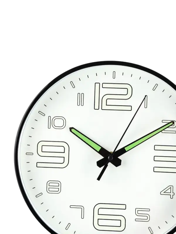 Часы настенные интерьерные &laquo;Классика&raquo;, плавный ход, светящиеся, d=25 см