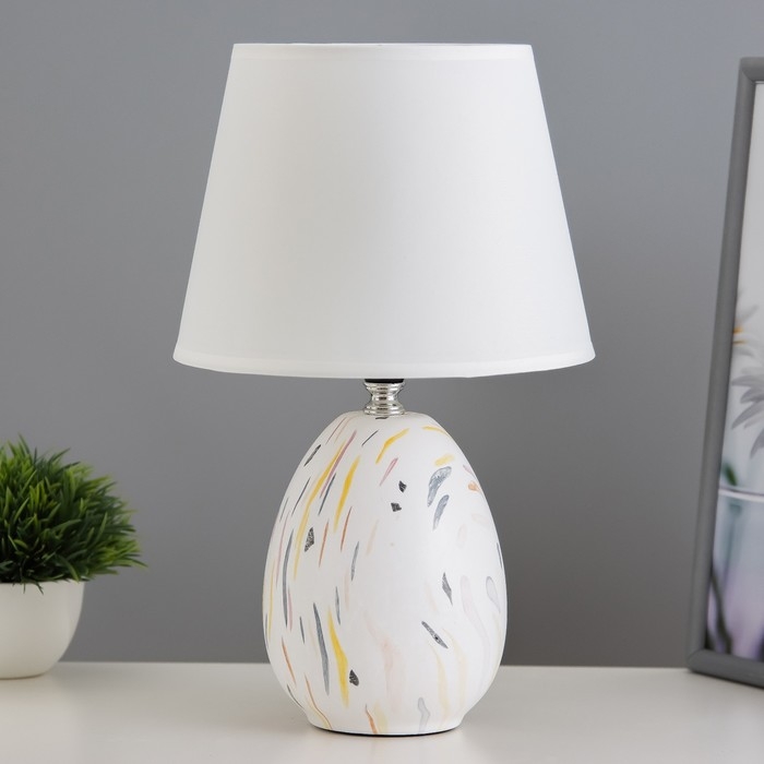 Настольная лампа Настольная лампа "Элисса" E14 40Вт белый 20х20х32 см RISALUX