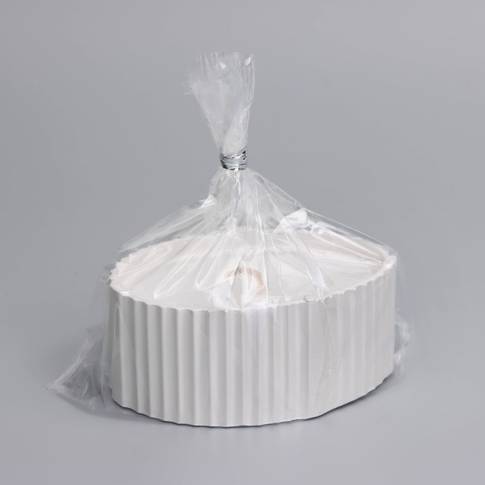 Свеча  Свеча "Овал" в подсвечнике с узкими гранями, 9х6,5х4см,белый перламутр