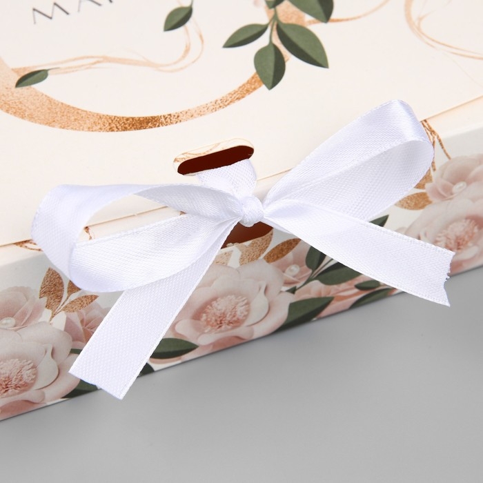 Коробка подарочная складная, упаковка, «8 марта, золото», 20 х 18 х 5 см Коробка подарочная складная, упаковка, «8 марта, золото», 20 х 18 х 5 см