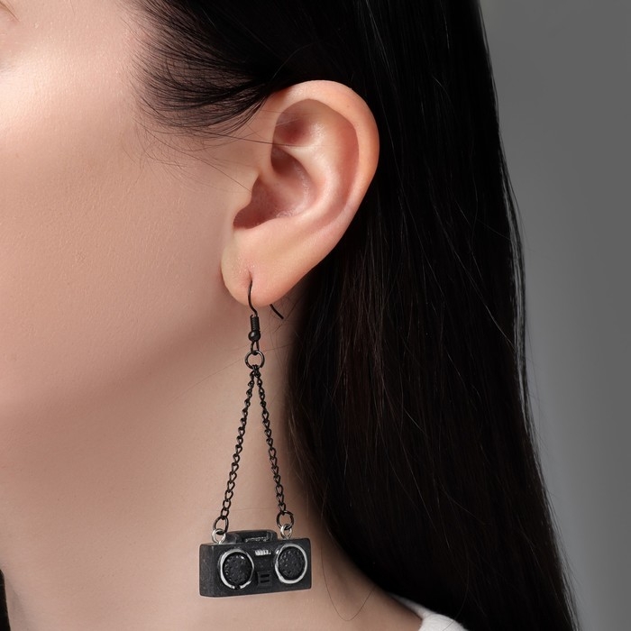 Серьги ассорти «Магнитофон» на цепочках, цвет чёрно-серебряный Серьги ассорти «Магнитофон» на цепочках, цвет чёрно-серебряный