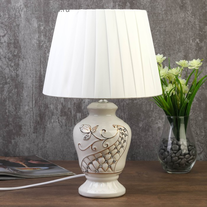 Лампа настольная 7555107TL/1 E14 40Вт белый 24х24х38,5 см RISALUX Лампа настольная 7555107TL/1 E14 40Вт белый 24х24х38,5 см RISALUX