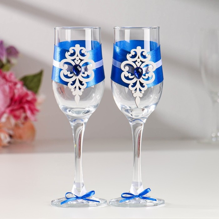 Набор свадебных бокалов Набор свадебных бокалов "Прага", ручной работы, белый-синий, 6х6х20,5 см, 2 шт.