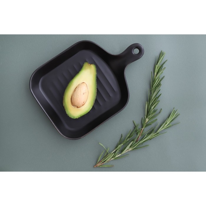 Блюдо из жаропрочной керамики для подачи Magistro «Сковорода-гриль», 23×16×3 см, цвет чёрный Блюдо из жаропрочной керамики для подачи Magistro «Сковорода-гриль», 23×16×3 см, цвет чёрный