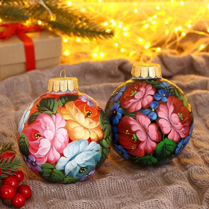 Набор из 4-х ёлочных шаров 100 мм «Неповторимый букет» Набор из 4-х ёлочных шаров 100 мм «Неповторимый букет»