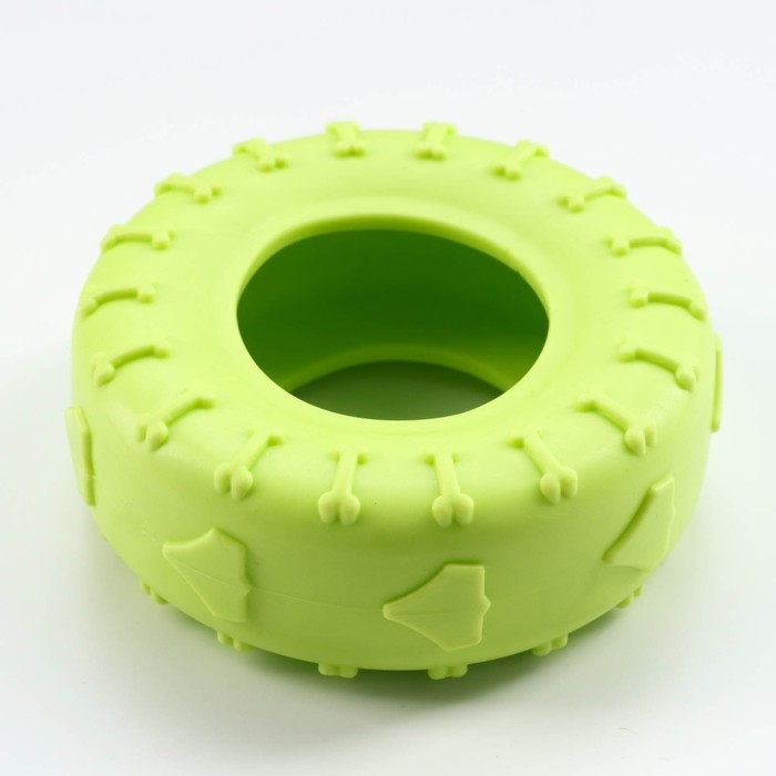 Игрушка жевательная для собак Игрушка жевательная для собак "Шина" 9 см, салатовая