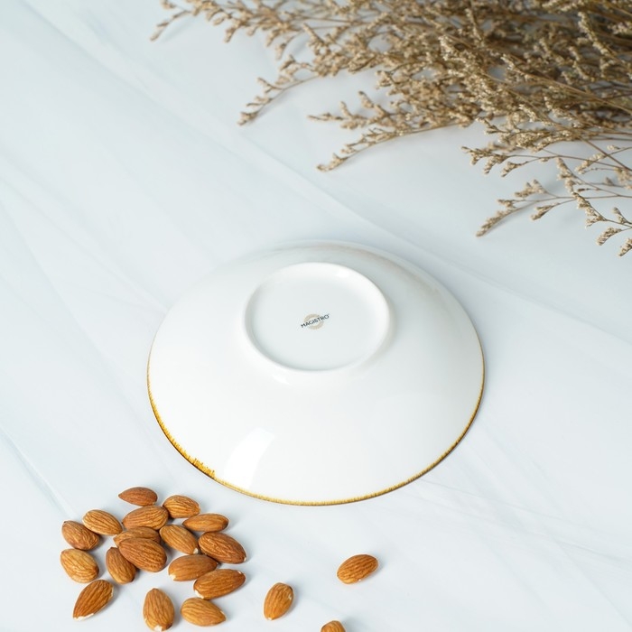 Салатник фарфоровый Magistro «Церера», 400 мл, d=16,2 см, цвет коричневый