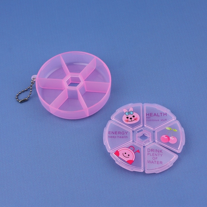 Таблетница, с цепочкой, d = 8 × 2 см, 6 секций, цвет розовый Таблетница, с цепочкой, d = 8 × 2 см, 6 секций, цвет розовый