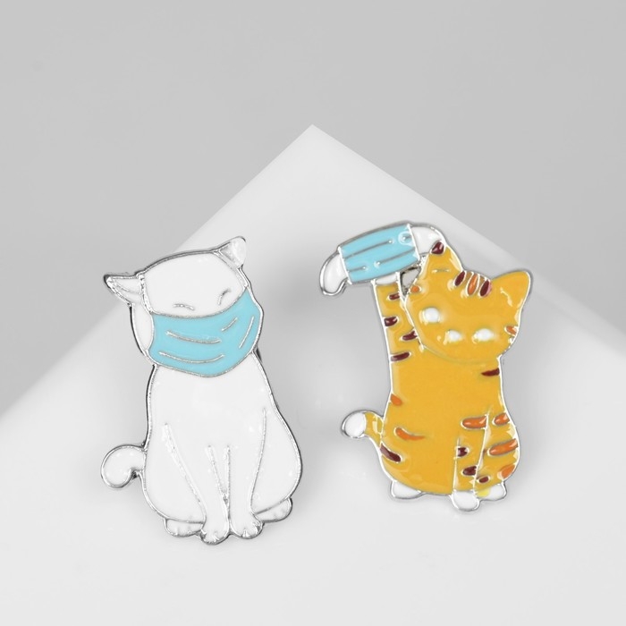 Набор значков (2 шт.) «Коты» в масках, цветной в серебре Набор значков (2 шт.) «Коты» в масках, цветной в серебре