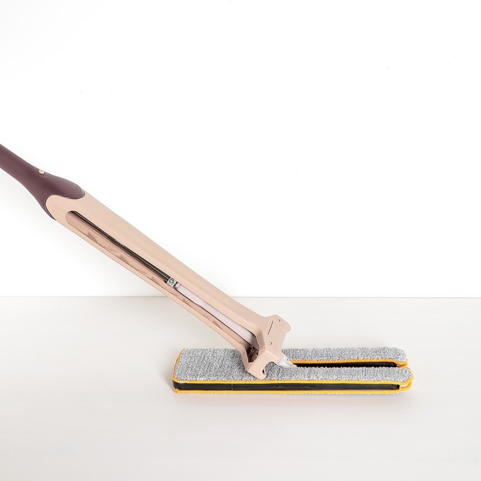 Швабра с отжимом Доляна, двусторонняя насадка из микрофибры 38×12 см, стальная ручка 134 см Швабра с отжимом Доляна, двусторонняя насадка из микрофибры 38×12 см, стальная ручка 134 см