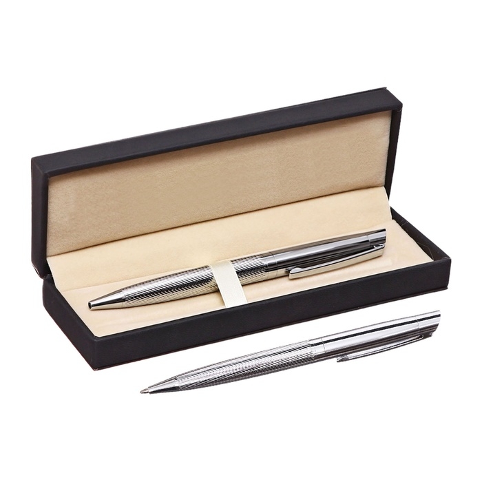 Ручка подарочная шариковая в кожзам футляре поворотная Карбон корпус серебро Ручка подарочная шариковая в кожзам футляре поворотная Карбон корпус серебро