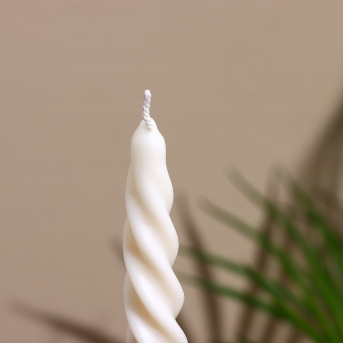 Свеча закрученная двухцветная 2,2х2,2х18 см, соевый воск МИКС Свеча закрученная двухцветная 2,2х2,2х18 см, соевый воск МИКС