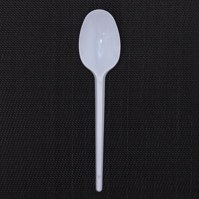 Набор белых пластиковых одноразовых ложек, 16 см, 12 шт Набор белых пластиковых одноразовых ложек, 16 см, 12 шт