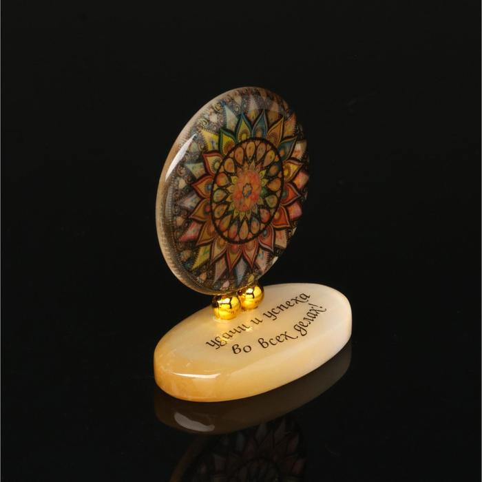 Изделие на подставке №5 Изделие на подставке №5"Мандала", селенит