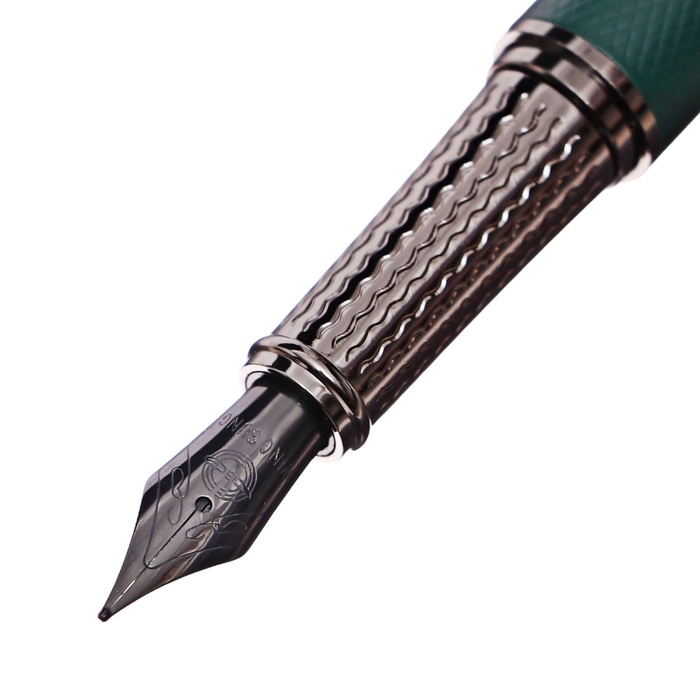 Ручка подарочная перьевая в кожзам футляре Офис корпус зеленый Ручка подарочная перьевая в кожзам футляре Офис корпус зеленый