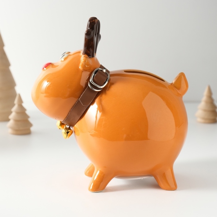 Копилка керамика  Копилка керамика "Поющий олень, в ошейнике с колокольчиками" 9,8х14х15,1 см