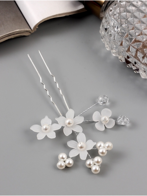 Шпилька для волос  Шпилька для волос "Эмилия" цветник бусинки, 8х6 см, белый