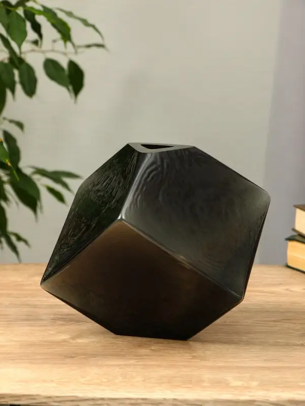 Ваза стекло настольная  Ваза стекло настольная "Джуди" 21х21 см, чёрный