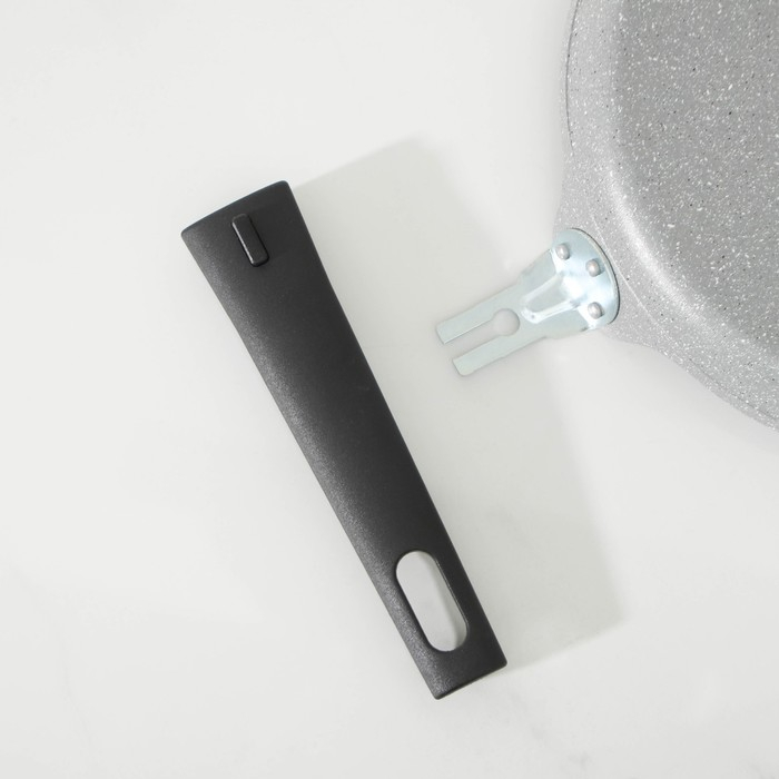 Сковорода блинная, d=22 см, пластиковая ручка, антипригарное покрытие, цвет светлый мрамор Сковорода блинная, d=22 см, пластиковая ручка, антипригарное покрытие, цвет светлый мрамор