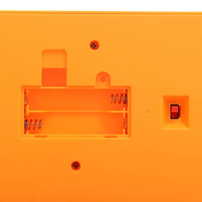 Автотрек &laquo;Турбо кросс&raquo;, с 4 машинами работает от сети, длина трека 8.38 м.