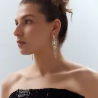 Серьги висячие со стразами &laquo;Ажур&raquo; лёд, белые в золоте