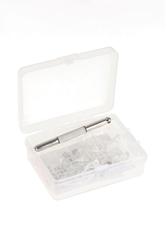 Набор инструментов для ремонта очков отвертка, винты, носоупоры 20 шт. Набор инструментов для ремонта очков отвертка, винты, носоупоры 20 шт.