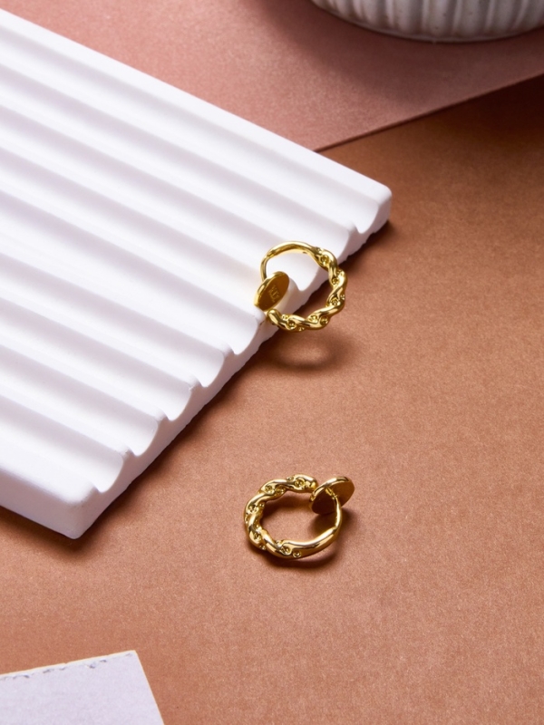 Клипсы «Тренд» кольцо переплетение, цвет золото